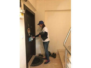 Kapı Kapı Dolaşıp Geri Dönüşümü Anlatıyorlar