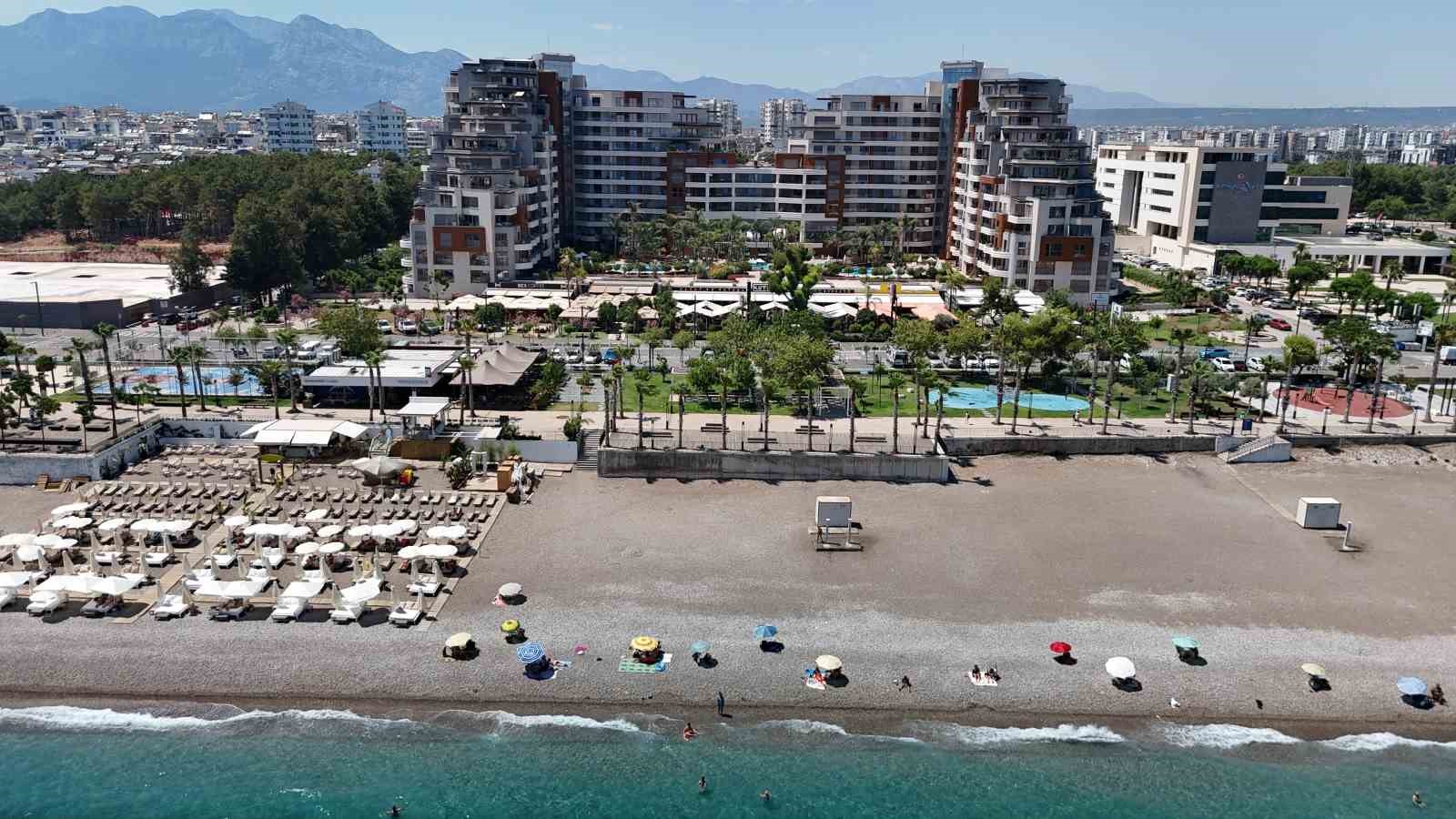 antalya-da-yargiya-tasinan-20-bin-tl-lik-aidat-krizinde-yonetimden-16-milyon-lira-borc-savunmasi