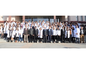 Esogü’lü Genç Diş Hekimi Adayları Beyaz Önlüklerini Giydi