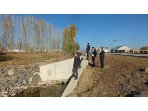 Malazgirt’te Dereler Islah Ediliyor