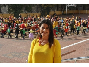 Gkv’de 290 Öğrenci 45 Öğretmenle Sonbahar Dansı