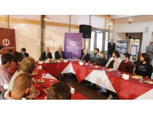 Rektör Gündoğan Öğrenci Kulüplerinin Temsilcileri İle Bir Araya Geldi
