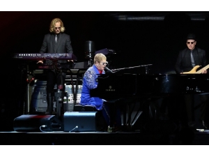 Ünlü İngiliz Müzisyen Elton John Müzik Kariyerine Ara Verecek