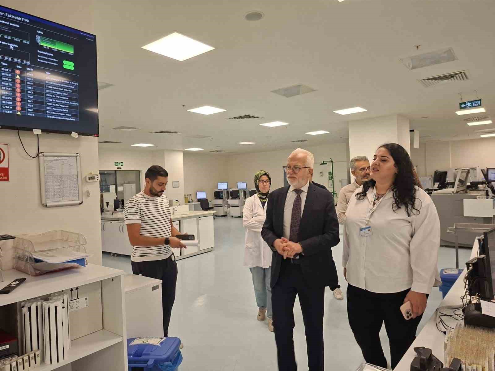 eskisehir-sehir-hastanesi-nde-laboratuvar-hizmetleri-yerinde-incelendi