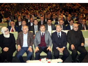 Başbakan Yardımcısı Hakan Çavuşoğlu Muhalefeti Topa Tuttu