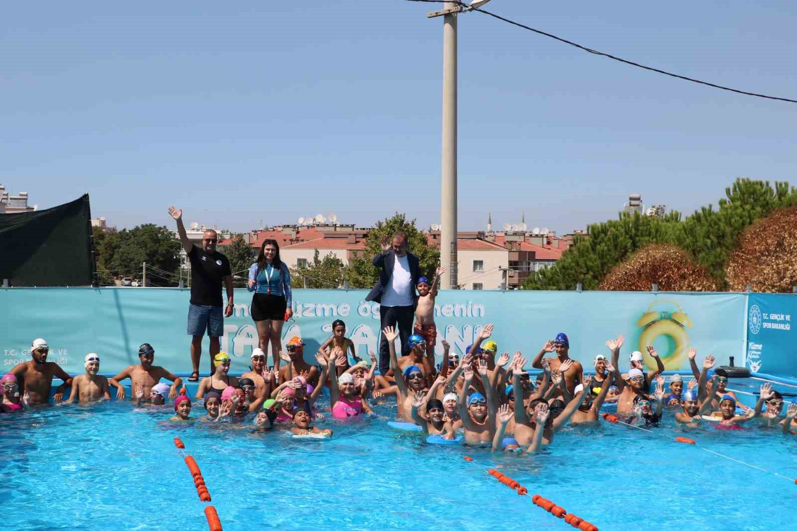 ak-parti-izmir-milletvekili-kasapoglu-7-den-77-ye-herkesi-sporla-bulusturmaya-kararliyiz