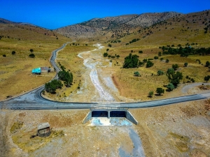 Büyükşehir Belediyesi Yol Çalışmalarına Devam Ediyor