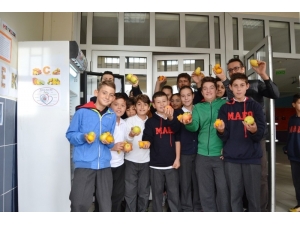 Bu Proje Hem Doyuruyor, Hem Eğitiyor