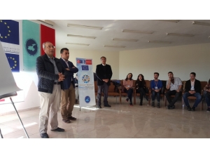 Rektör Battal’dan Öğrencilere Sertifika