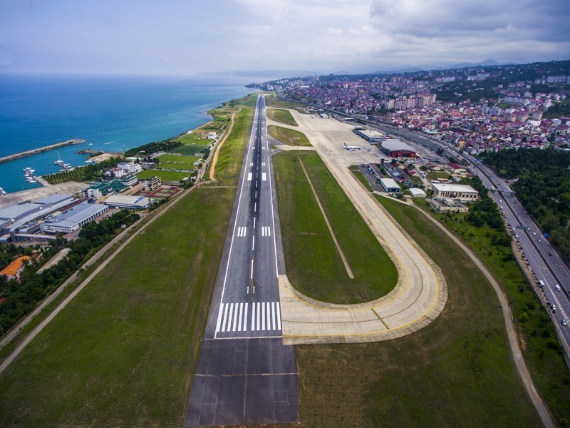 tamamlandiginda-turkiye-de-3-dunyada-ise-deniz-dolgusu-uzerine-insa-edilen-6-havalimani-olacak