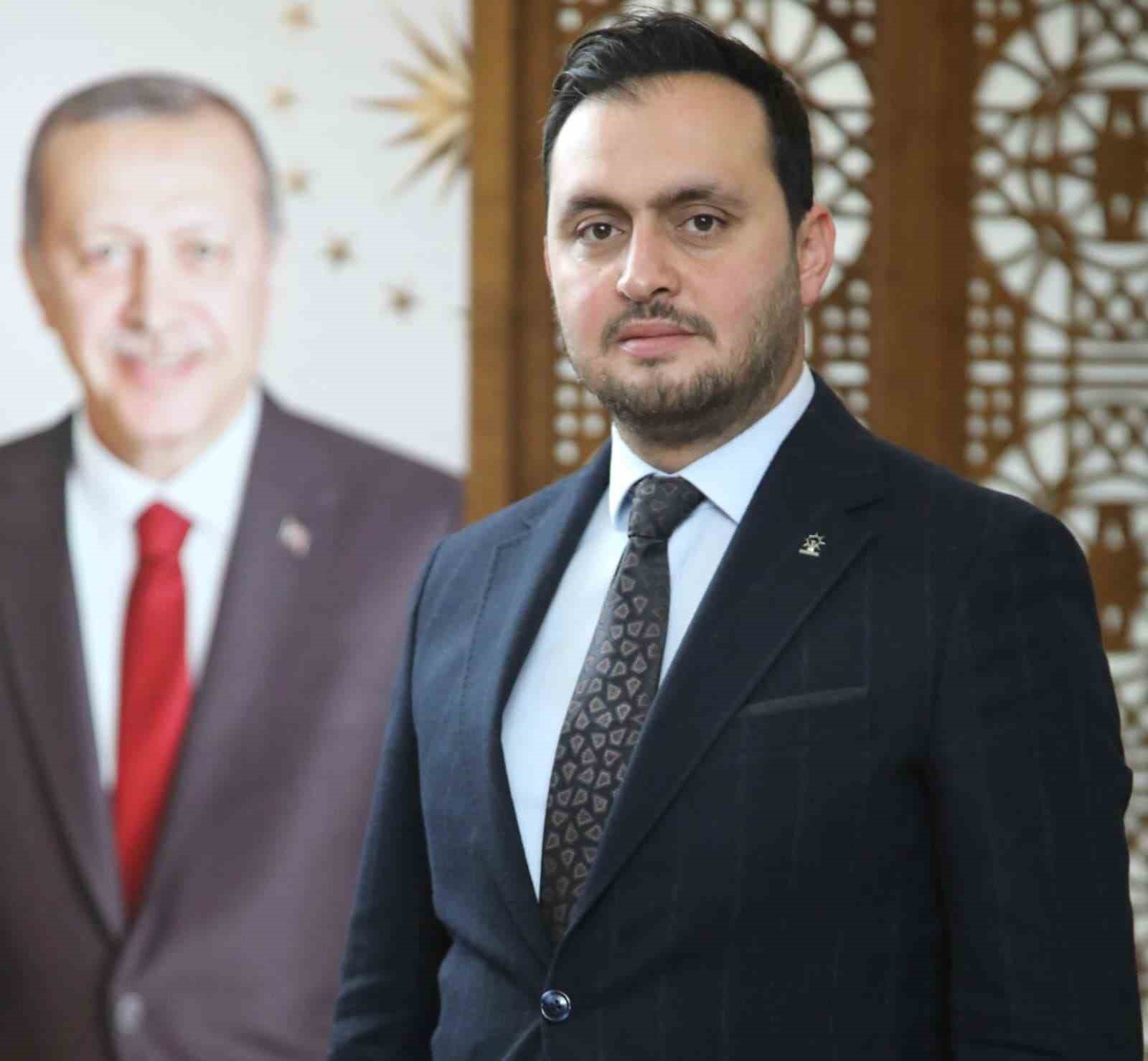 baskan-selmanoglu-genclerin-onunu-acan-siyasi-hareketiz