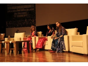 Ünlü Tiyatro Oyunu Hkü’de Sahnelendi