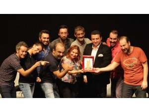 Bozüyük Tiyatro Günlerinde Kahkaha Tufanı