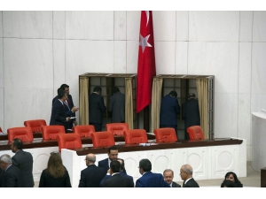 Tbmm’de 1. Tur Oylama Oylama Bitti
