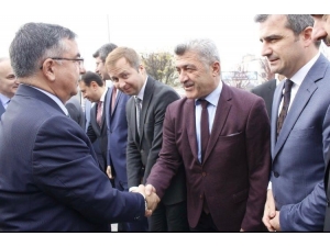 Başkan Yiğit Bakan Yılmaz’dan Yurt İstedi