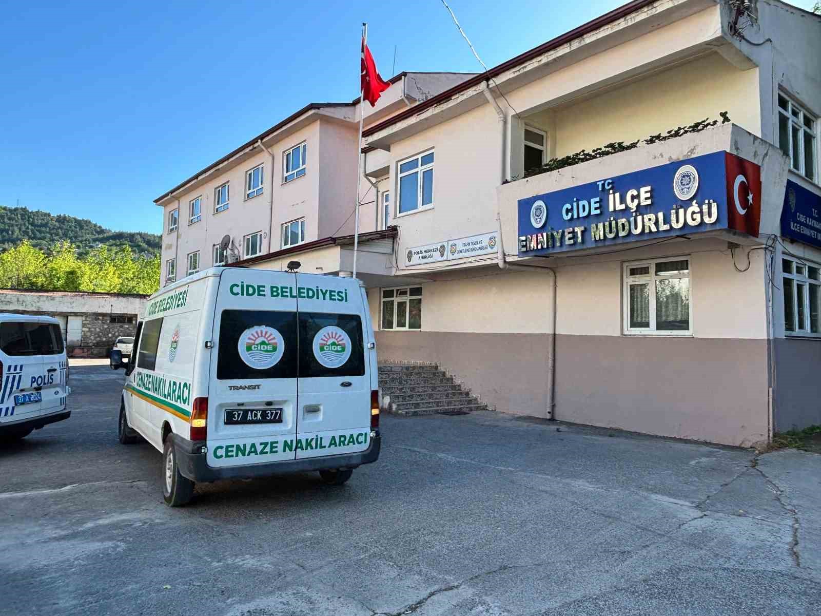 kastamonu-da-metruk-binada-erkek-cesedi-bulundu
