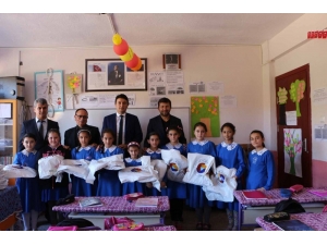 İlkokul Öğrencilerine Eşofman