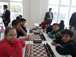 Kardelen Koleji Öğrencileri Satranç Turnuvasında İl Birincisi Oldu