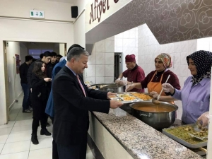 Develi Kaymakamı Duru, Öğrenci Yurdunu Ziyaret Etti