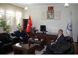 Emniyet Müdürü Artunay, Kardelen Kolejini Ziyaret Etti