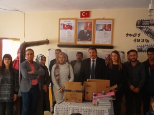 Kyk’dan Kardeş Okula Kırtasiye Yardımı