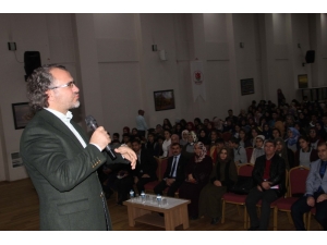 Yazar Aslanhan: “Amacınız ’Birinci’ Olmak Mı, ’Bir İnci’ Olmak Mı?"