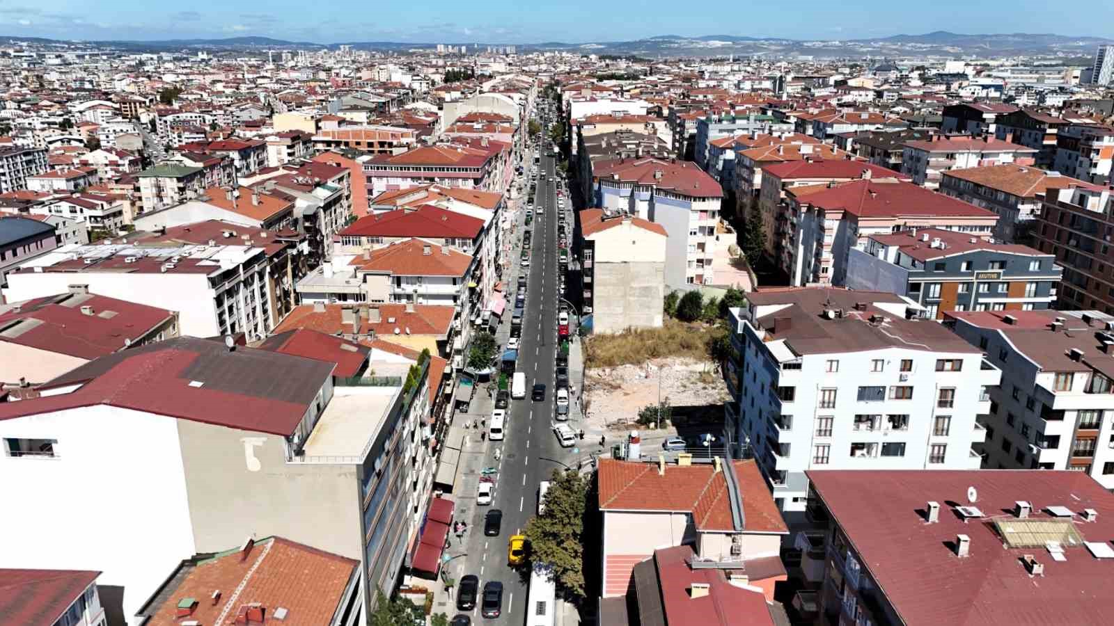 sehit-numan-dede-caddesi-yeni-yuzuyle-hizmette