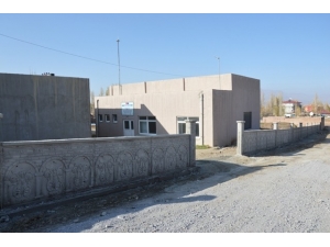 Doğubayazıt’ta İçme Suyu Deposunun Etrafına Perde Betonlu Önlem