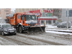 Büyükşehir’in Kar Timleri İş Başında