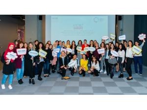 Kadınlar Sahaya İniyor