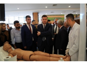 Diyarbakır’da Meslek Tanıtım Stantları Kuruldu