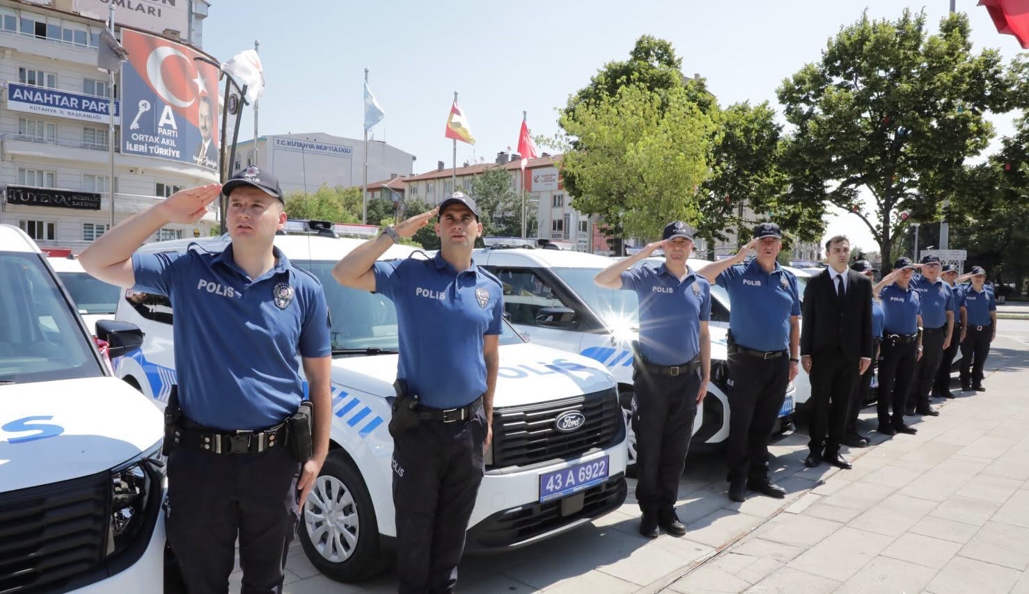 kutahya-emniyet-teskilatina-37-yeni-hizmet-araci