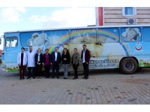 Zihinsel Engelli Kadınlar Diş Taramasından Geçirildi