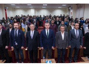 Vali Büyükakın, Öğrencilerle Bir Araya Geldi