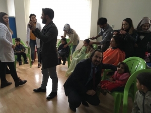 Van’daki Özel Öğrencilere El Ve Saç Bakımı