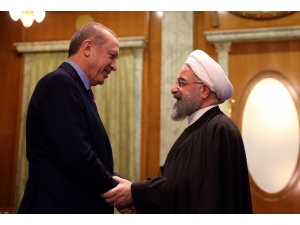 Cumhurbaşkanı Erdoğan, İran Cumhurbaşkanı Ruhani İle Görüştü
