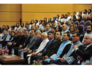 Diş Hekimliği Fakültesi Önlük Giydi