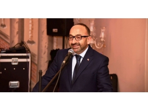 Hüseyin Üzülmez Fikir Kulübünün Gecesine Katıldı