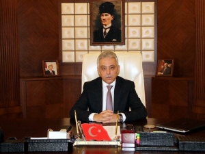 Vali Toprak’tan Öğretmenler Günü Mesajı