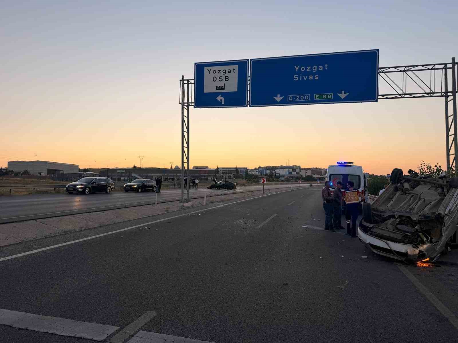 yozgat-ta-iki-arac-carpisti-2-yarali