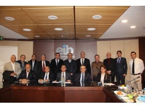 Ege Kuru Meyve Ve Mamulleri İhracatçılar Birliği Başkanı Celep: "Kuru Üzüm Çıkışı 180 Milyon Liralık Bir Katma Değer Oluşturdu"