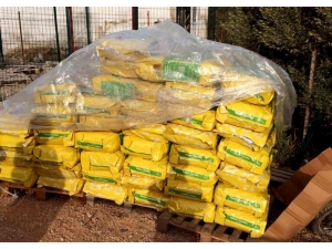 Haytap’tan Çeşme’deki Sokak Hayvanlarına 80 Paket Mama