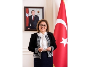 Şahin’den Öğretmenler Günü Mesajı