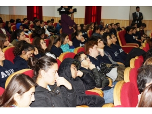 Geciken Bağlantı Öğrencileri Uyuttu