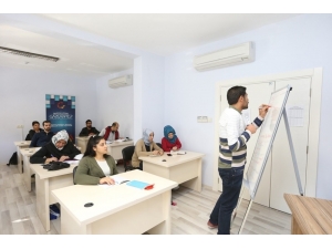 Engeliler Memuriyete Hazırlanıyor.