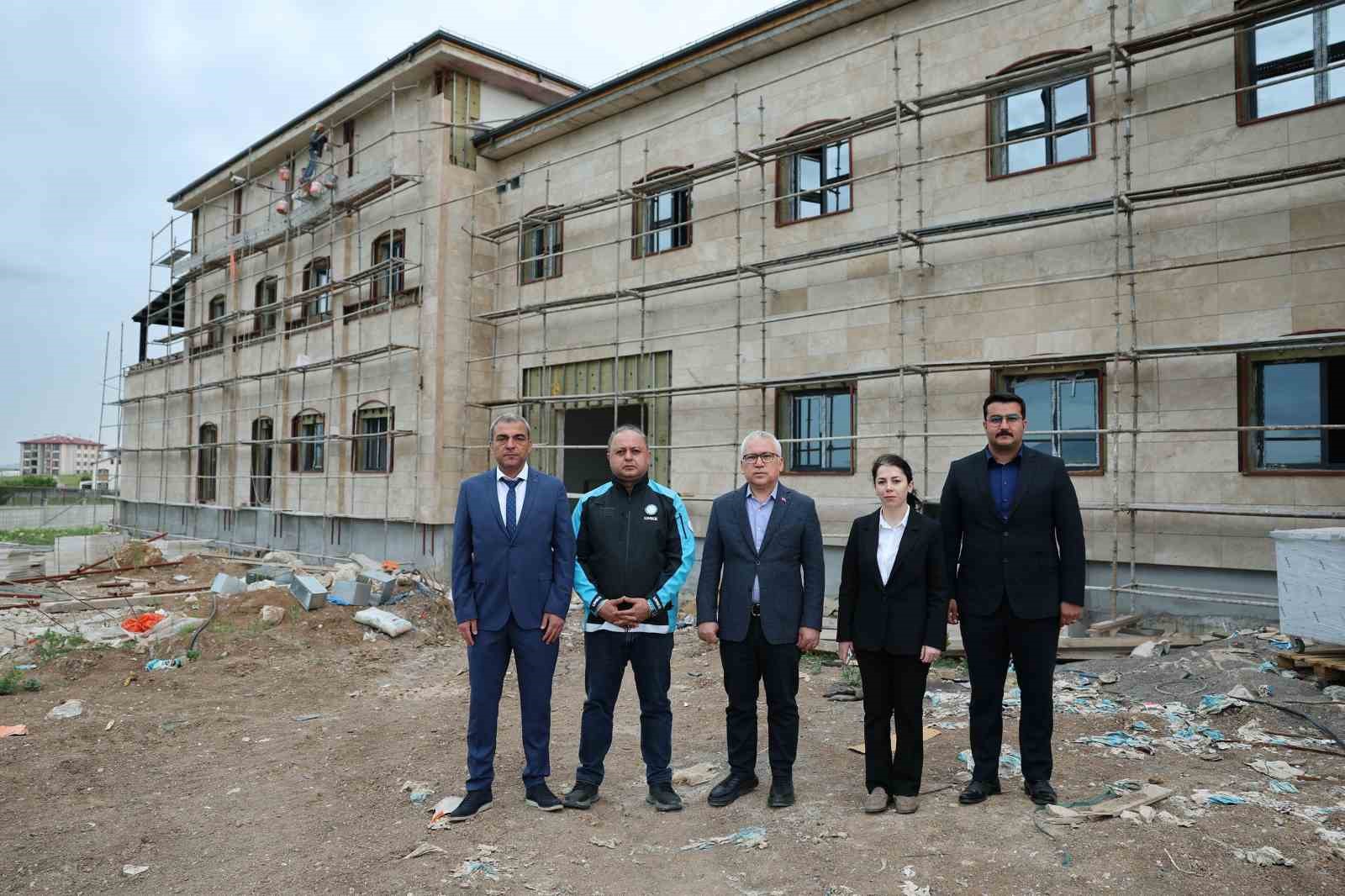 hafik-devlet-hastanesi-insaatinda-sona-yaklasildi