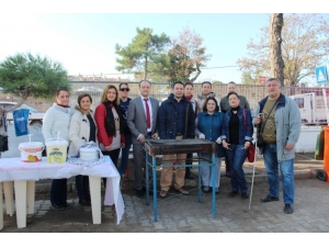 Okul Aile Birliği Sucuk Ekmek Etkinliğiyle Kışa ‘Merhaba’ Dedi