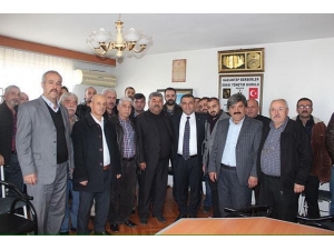 Mhp’li Taşdoğan Berberlerin Sorunlarını Dinledi