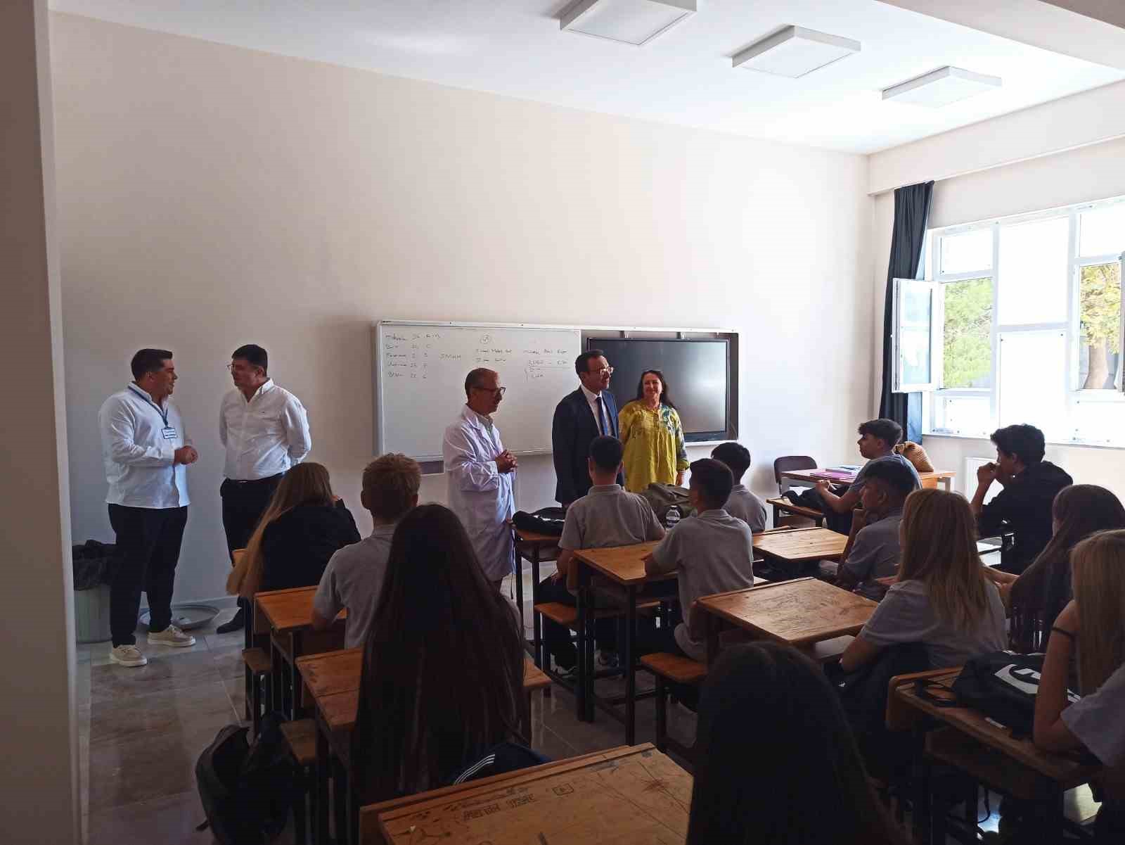 bandirma-da-iki-okul-yeni-binalarinda-egitime-basladi