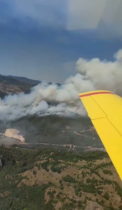 ogm-den-aciklama-balikesir-deki-yangina-6-ucak-ve-6-helikopterle-mudahale-edildi